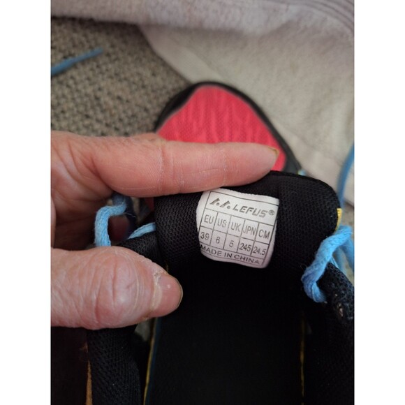 Women's Athletic Court Shoes, size 6 AA, Lefus - Picture 6 of 6
